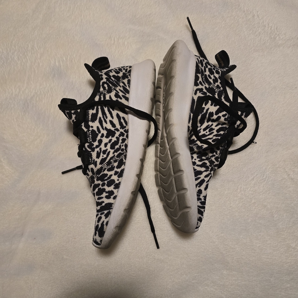 Adidas Shoes - Picture 2 of 5